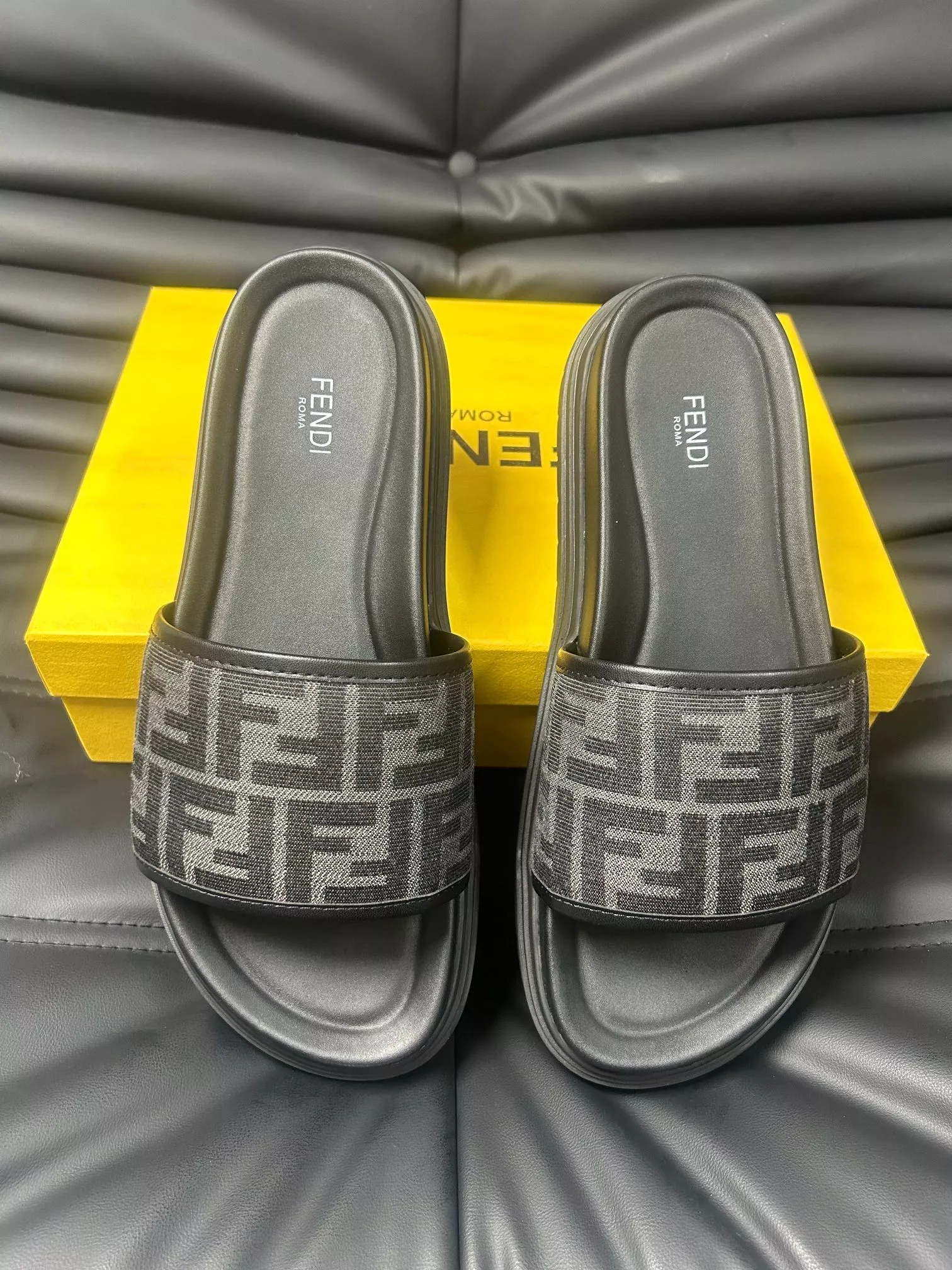 fendi chaussons pour homme s_12a21153